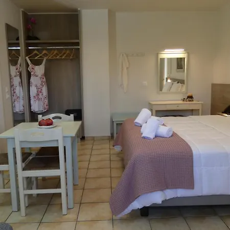Melina Apartahotel Platanés