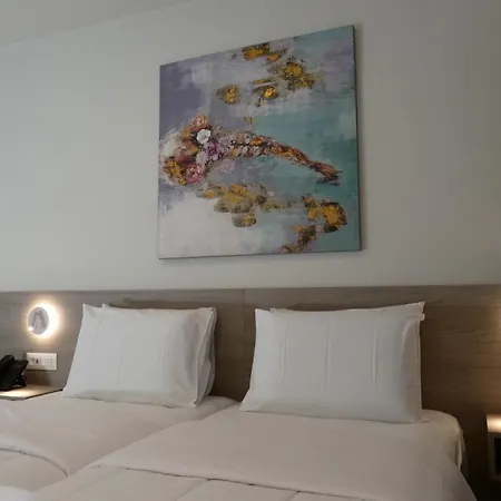 Melina Aparthotel *